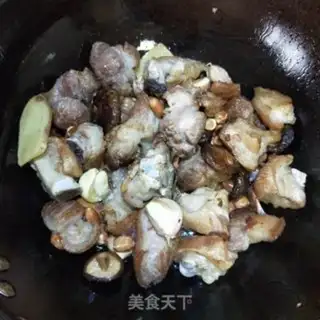 Make Red burning pig hoof step 8