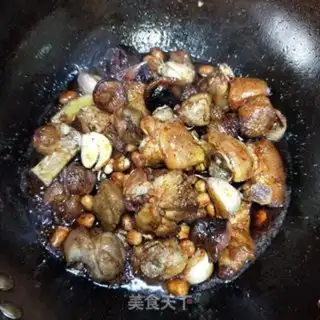 Make Red burning pig hoof step 10