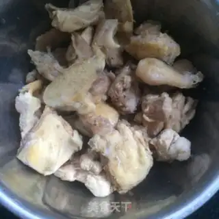 Make Fresh chicken soup of mushrooms step 0