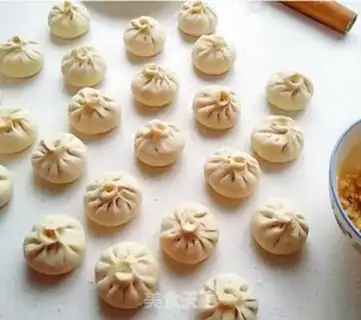 Make Four season bean pork buns step 11