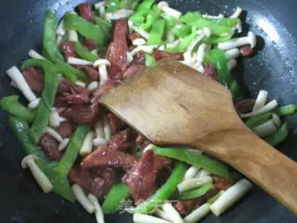 Make Pepper seafood mushrooms step 3