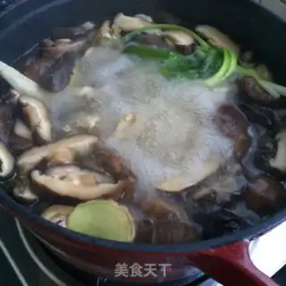 Make Fresh chicken soup of mushrooms step 6