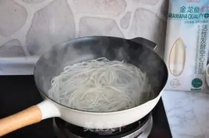 Make Spoon noodles step 3