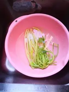 Make Celery with potatoes step 0
