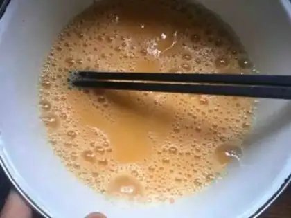 Make Cream fried eggs step 1