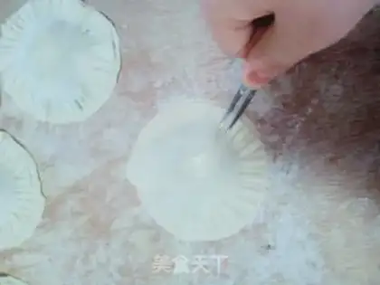 Make A dumpling-coated box step 2