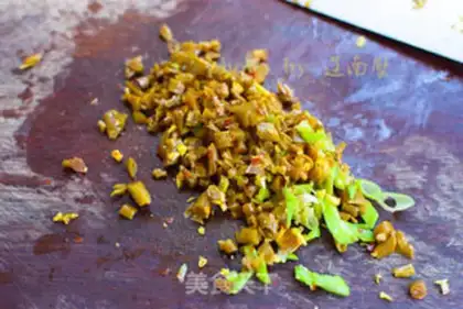 Make At the end of the sour bean step 0