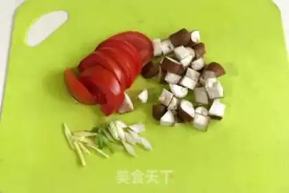Make Tomato mushroom noodles step 1