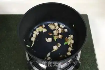 Make Tomato mushroom noodles step 2