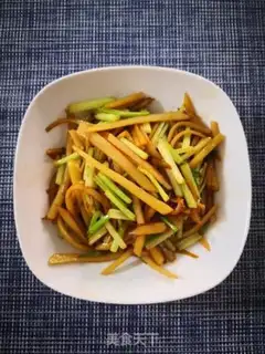Make Celery with potatoes step 7