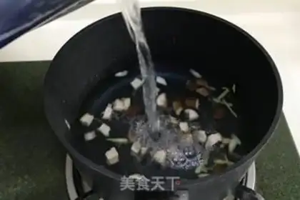 Make Tomato mushroom noodles step 3