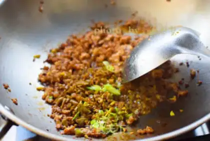 Make At the end of the sour bean step 4
