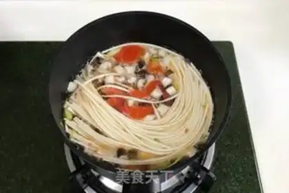 Make Tomato mushroom noodles step 6