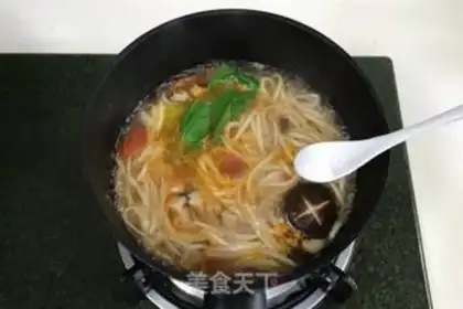 Make Tomato mushroom noodles step 7