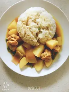 Make Curry potatoes and rice step 4