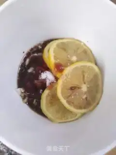 Make A lemon-cracker step 1