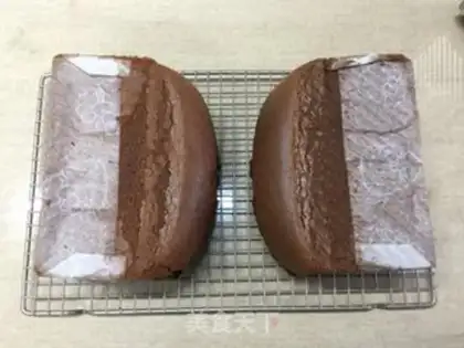Make Black drill bean toast step 22