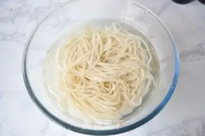 Make Sour spicy. Soup noodles step 3
