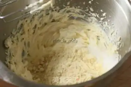Make kitty cheese crackers step 3