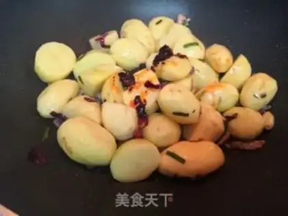 Make Red burning potatoes step 1