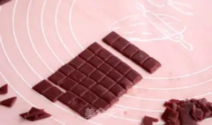 Make Piggy cookies step 5