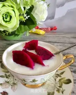 Make Flamingo yogurt cup step 7