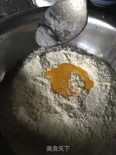 Make Handmade noodles step 1