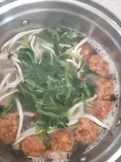 Make The green mushroom meatball soup step 3