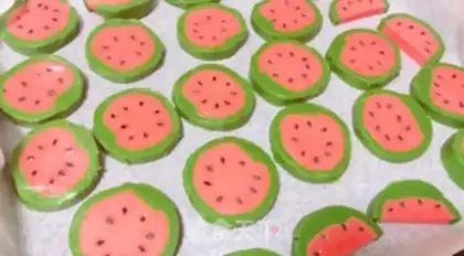 Make Watermelon cookies step 7