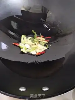 Make Seafood mushroom cabbage roll step 1
