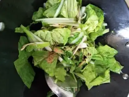 Make Seafood mushroom cabbage roll step 4