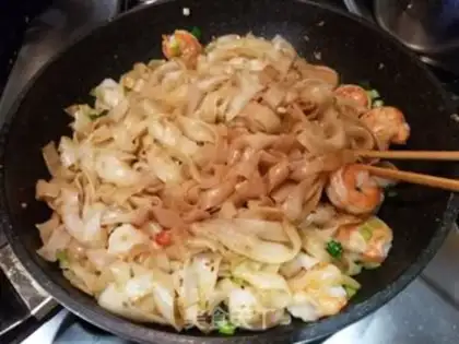 Make Shrimp fried water powder step 10