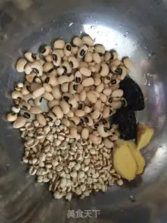 Make Cracker bone soup step 1