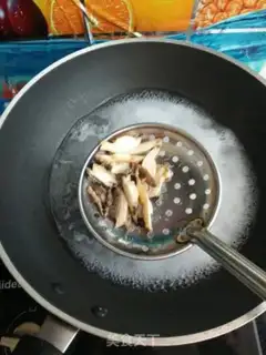 Make Garlic abalone broccoli step 4