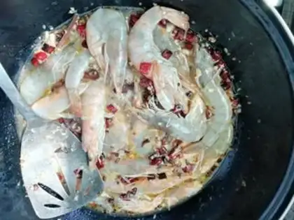 Make Spicy shrimp step 4