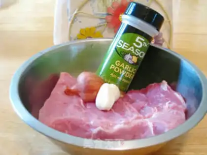 Make Garlic roast pork step 0