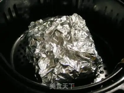 Make Garlic roast pork step 5