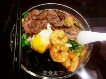 Make Beef shrimp and vegetable noodles step 7