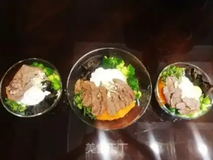 Make Beef shrimp and vegetable noodles step 8