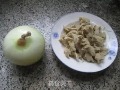 Make White onions step 0