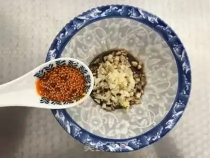 Make Spicy root powder step 2