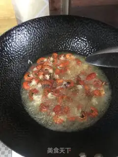 Make Spicy little lobster tail step 1