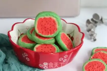 Make Watermelon cookies step 3