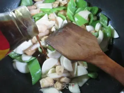 Make Green pepper, white fried chicken chest step 13