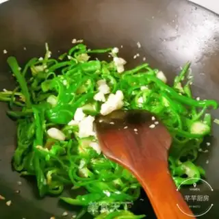 Make Peppers fried eggs step 8