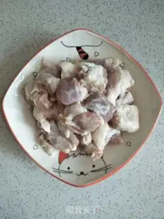 Make Big mouth cat eats meat step 1