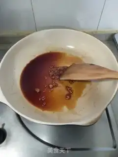 Make Big mouth cat eats meat step 3