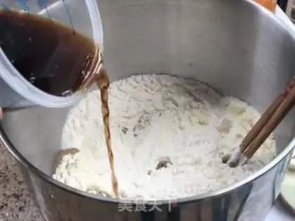 Make Milky red sugar buns step 3