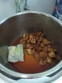 Make Big mouth cat eats meat step 7