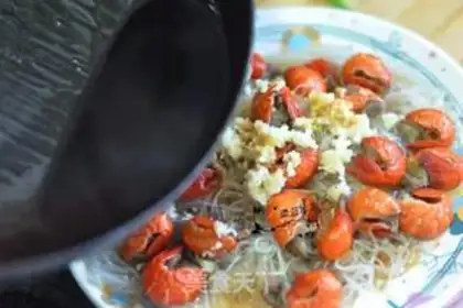 Make A lobster-tail garlic fan step 5